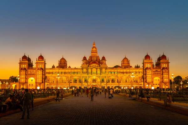 India Tour With Driver